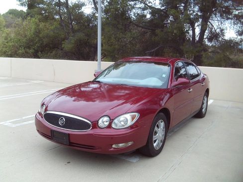 Used 2006 Buick LaCrosse CX FWD image 3