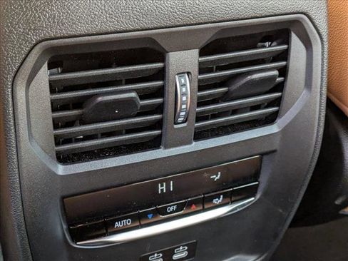 Used 2023 BMW 330i xDrive Sedan w/ Premium Package image 18