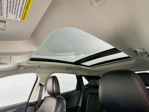 Certified 2022 Ford Escape SEL w/ SEL Stealth AWD Package image 23