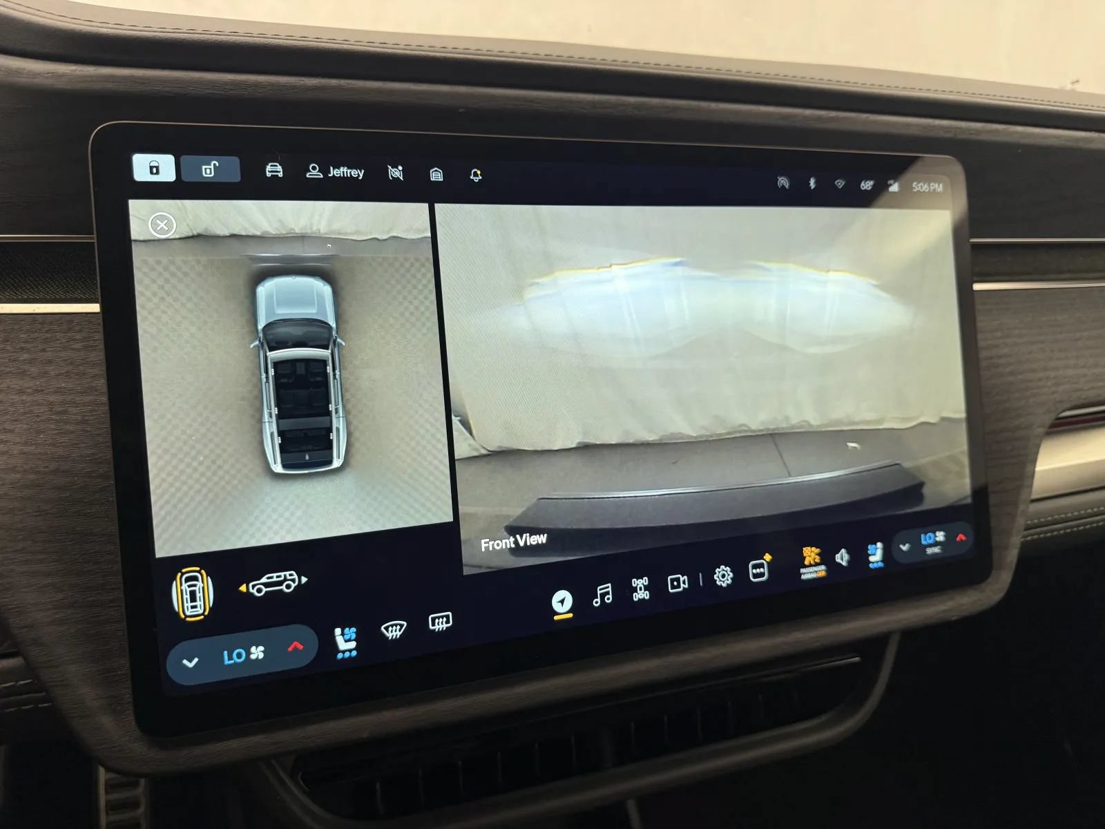 Used 2024 Rivian R1S Adventure Quad AWD/4WD image 20