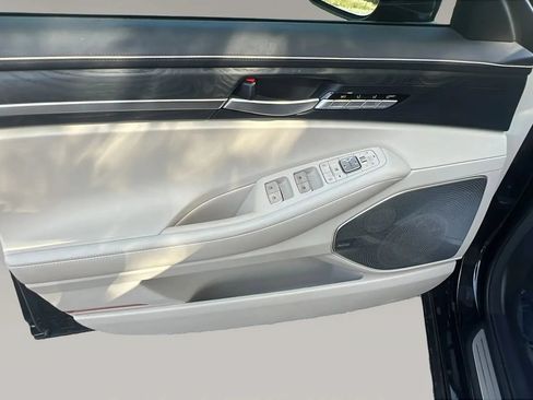 Used 2021 Genesis G90 5.0 Ultimate RWD image 27