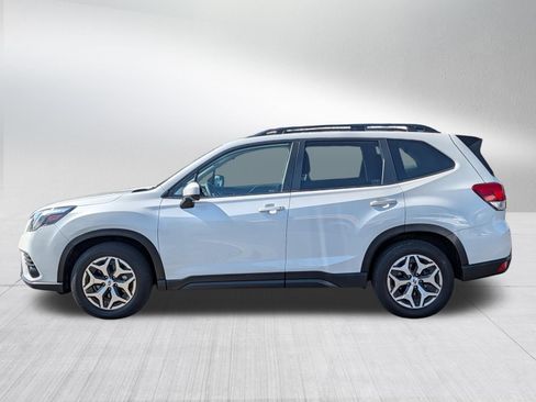 Used 2024 Subaru Forester Premium AWD/4WD image 4