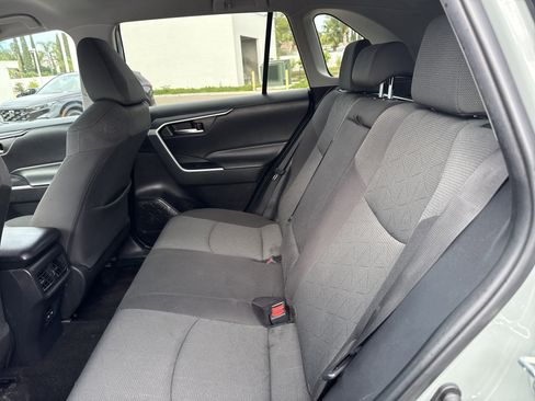 Used 2022 Toyota RAV4 XLE image 14