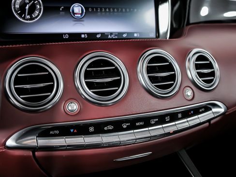 Used 2015 Mercedes-Benz S 550 4MATIC Coupe image 40