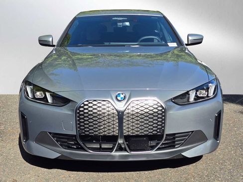 New 2026 BMW i4 xDrive40i w/ Premium Package AWD/4WD image 8