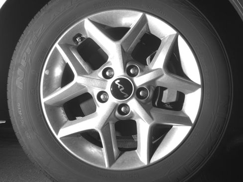 Used 2025 Kia Soul LX w/ LX Technology Package FWD image 13