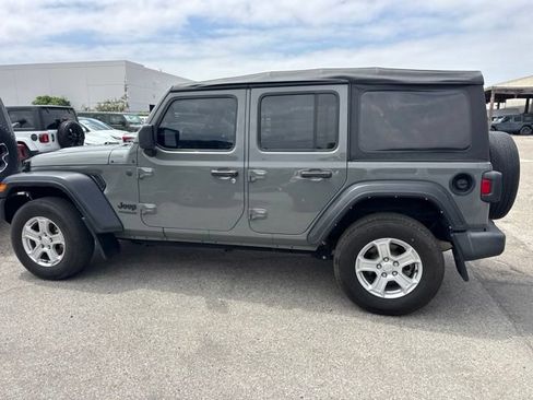 Used 2022 Jeep Wrangler Unlimited Sport AWD/4WD image 8