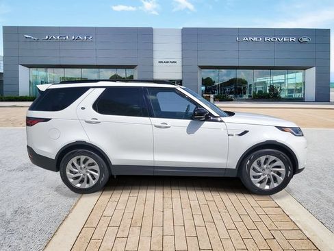 New 2026 Land Rover Discovery S AWD/4WD image 4