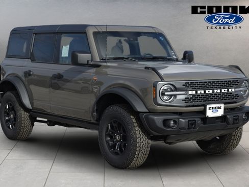 New 2026 Ford Bronco Badlands AWD/4WD image 2