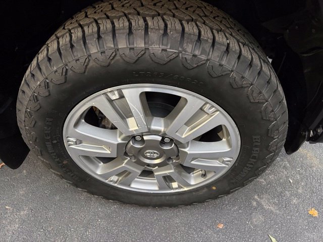 Used 2015 Toyota Tundra Platinum RWD image 2