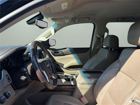 Used 2015 GMC Yukon XL SLT image 28