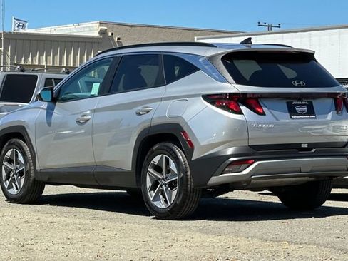 Used 2025 Hyundai Tucson SEL FWD image 8