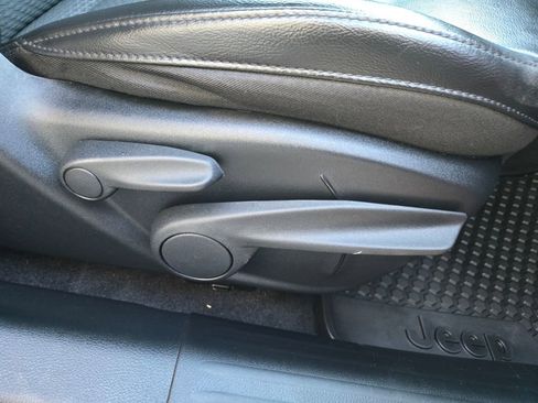 Used 2023 Jeep Compass Latitude w/ Convenience Group image 24