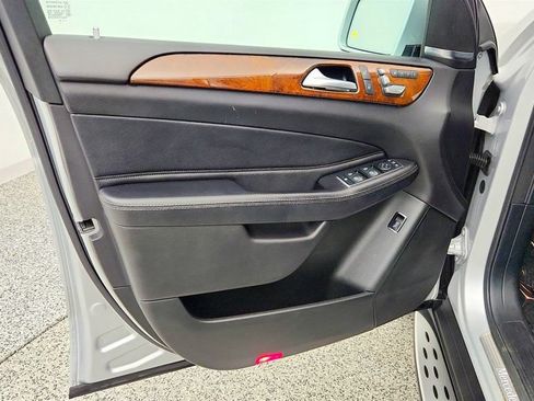 Used 2017 Mercedes-Benz GLS 450 4MATIC image 11