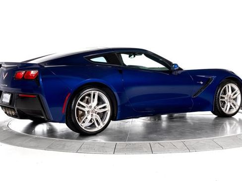 Used 2019 Chevrolet Corvette Stingray Coupe RWD image 7