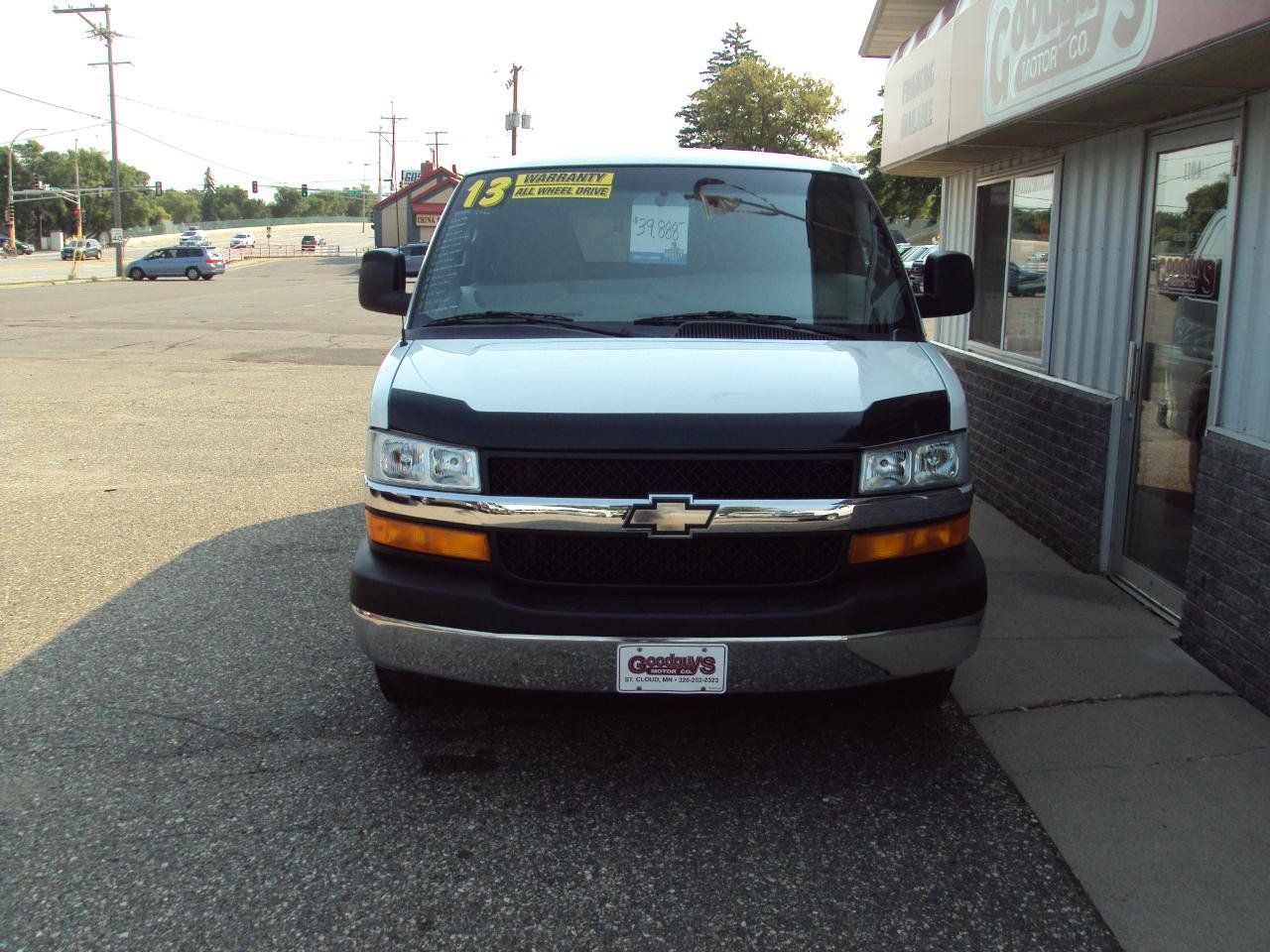 Used 2013 Chevrolet Express 1500 LT w/ LT Preferred Equipment Group AWD/4WD image 3