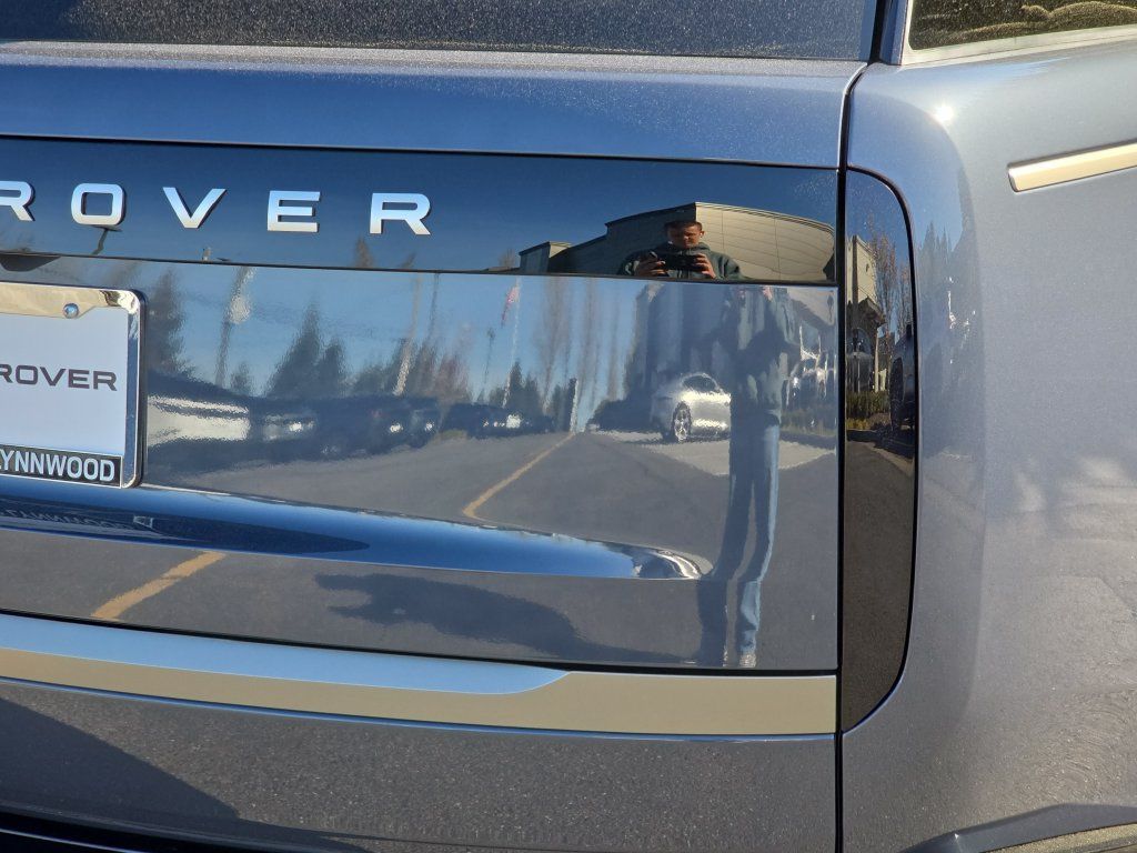 New 2026 Land Rover Range Rover SE AWD/4WD image 36
