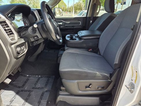 Used 2019 RAM 2500 Big Horn image 5