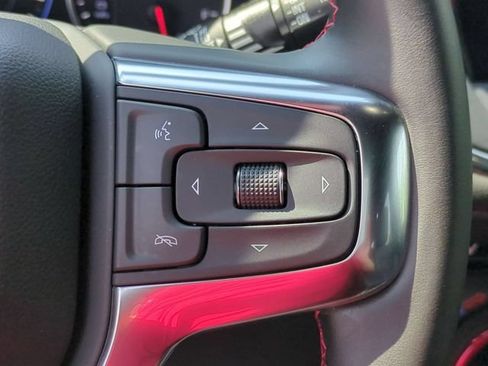 Used 2025 Chevrolet Blazer RS FWD image 19
