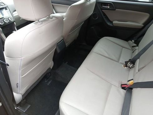 Used 2016 Subaru Forester 2.5i Limited image 16