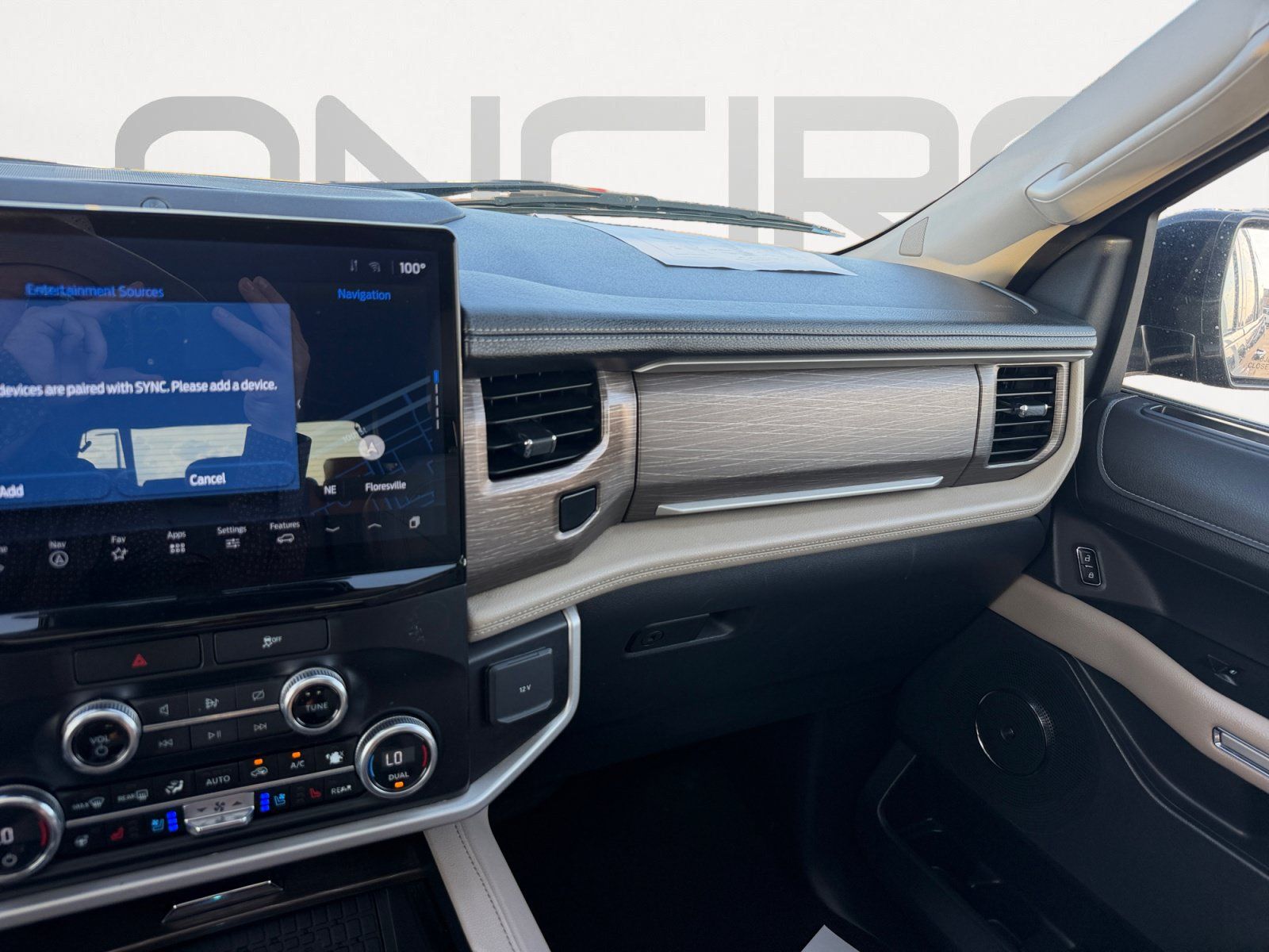 Used 2023 Ford Expedition Max Limited RWD image 3