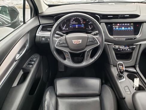 Used 2017 Cadillac XT5 Luxury w/ Driver Awareness Package image 14