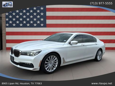 Used 2018 BMW 740i xDrive AWD/4WD image 5