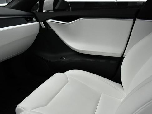 Used 2017 Tesla Model S 100D image 30