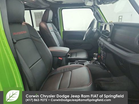 Certified 2025 Jeep Wrangler Unlimited Rubicon image 33