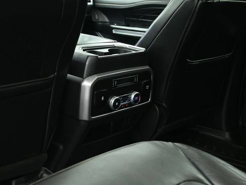 Used 2019 Ford Expedition Platinum RWD image 24