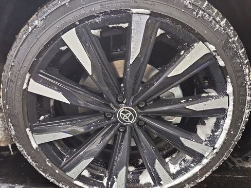 New 2026 Toyota Crown Platinum image 12