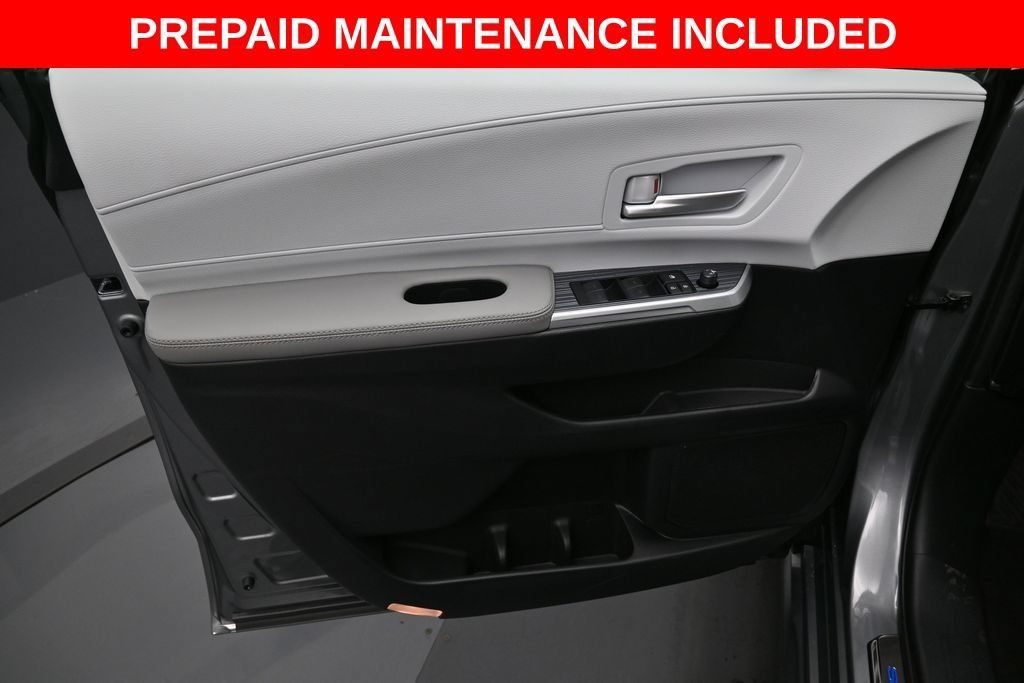 Certified 2026 Toyota Sienna XLE FWD image 11