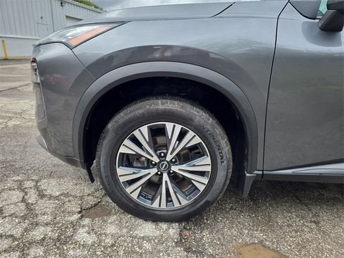 Used 2022 Nissan Rogue SV w/ SV Premium Package image 8