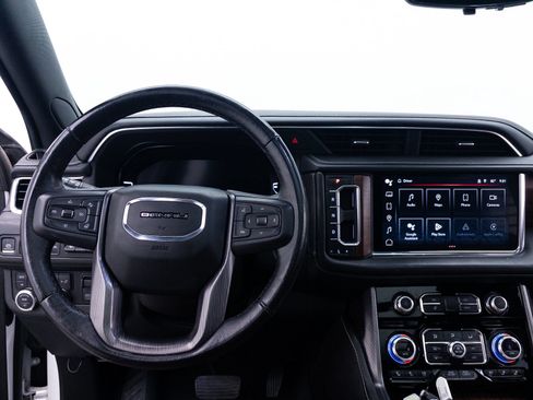 Used 2023 GMC Yukon XL Denali Ultimate AWD/4WD image 11