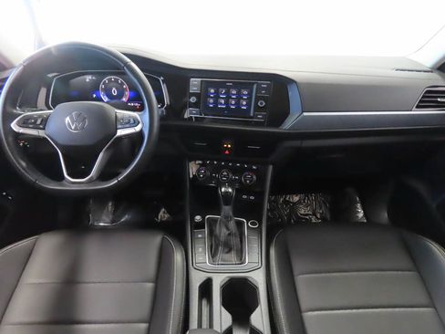 Used 2024 Volkswagen Jetta SE FWD image 14