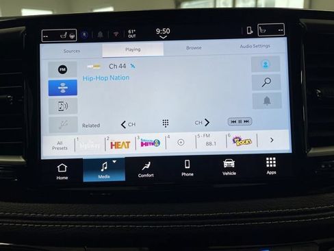 New 2026 Chrysler Pacifica Select AWD/4WD image 42