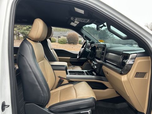 Used 2023 Ford F250 Lariat w/ Chrome Package image 58