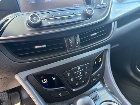Used 2020 Buick Envision Premium AWD/4WD image 36
