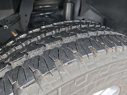 Used 2024 RAM 2500 Laramie w/ Safety Group image 11