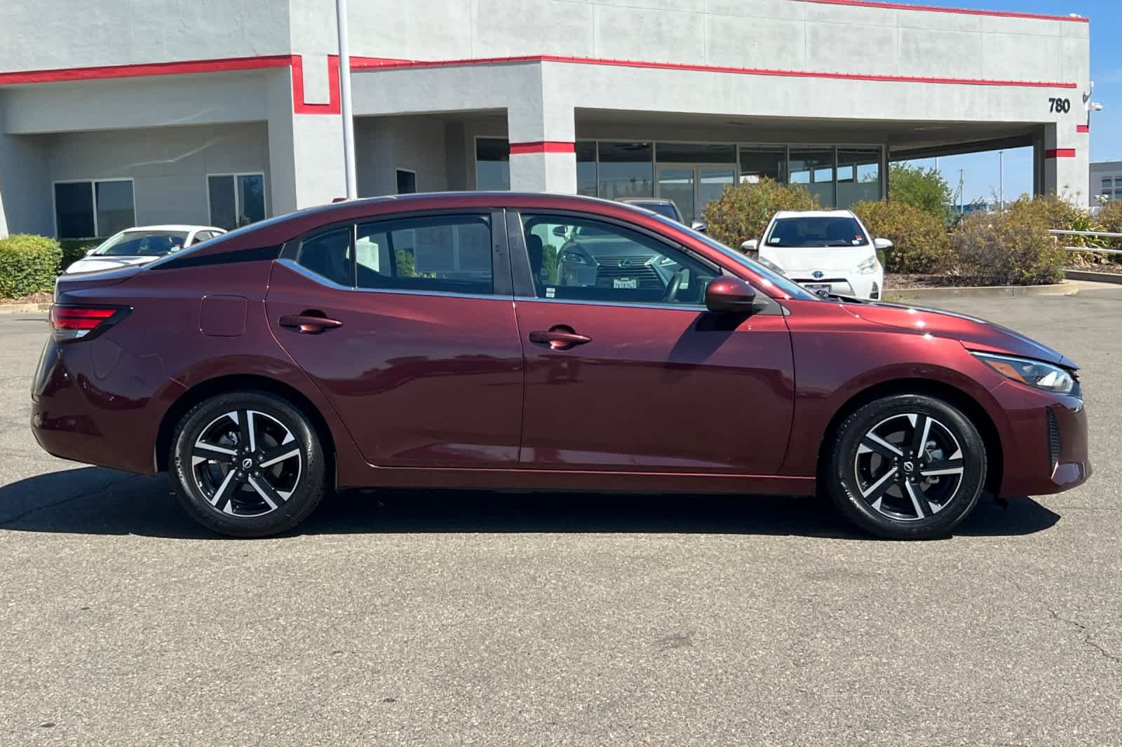 Used 2025 Nissan Sentra SV FWD image 6