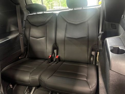 Used 2024 Cadillac XT6 Sport w/ Technology Package AWD/4WD image 18