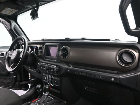 Used 2018 Jeep Wrangler Unlimited Sport S image 24