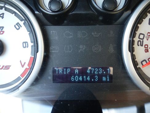 Used 2010 Ford Focus SE FWD image 24