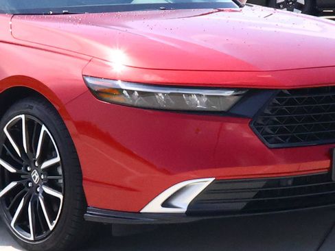 Used 2025 Honda Accord Touring image 7