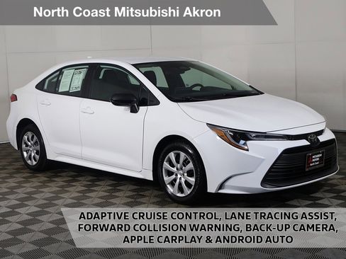 Used 2024 Toyota Corolla LE image 1