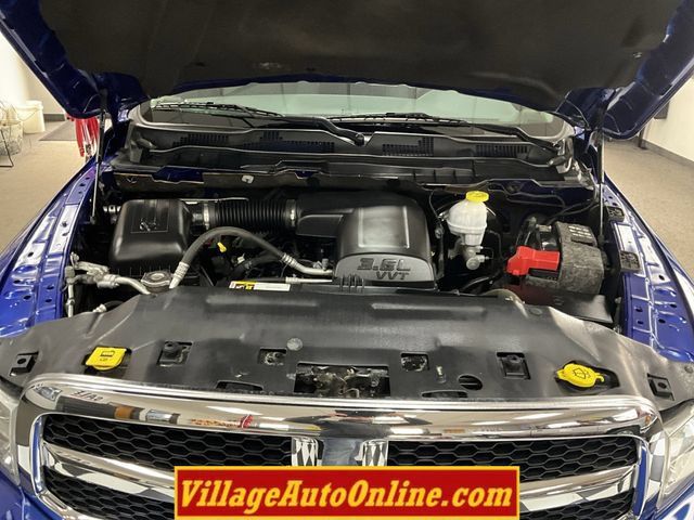 Used 2019 RAM 1500 Classic SLT w/ Luxury Group AWD/4WD image 42