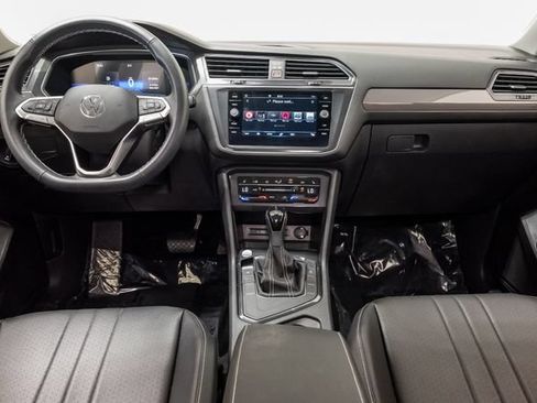 Used 2023 Volkswagen Tiguan SE FWD image 29