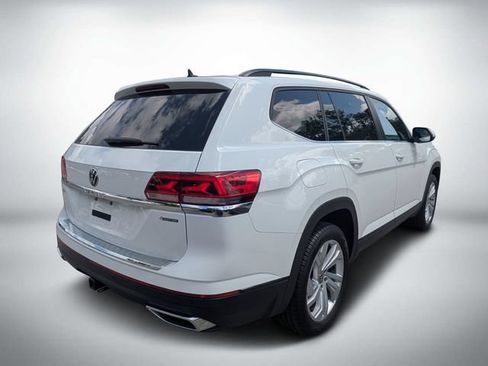 Used 2023 Volkswagen Atlas SE AWD/4WD image 3