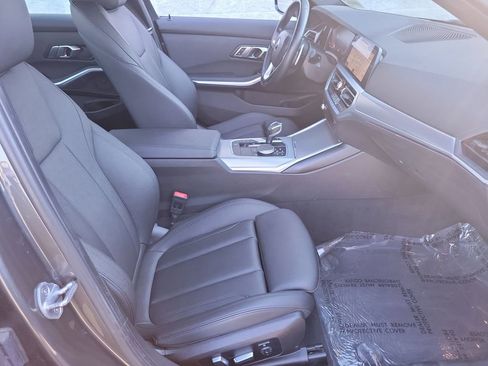Used 2020 BMW 330i xDrive Sedan w/ Premium Package image 19