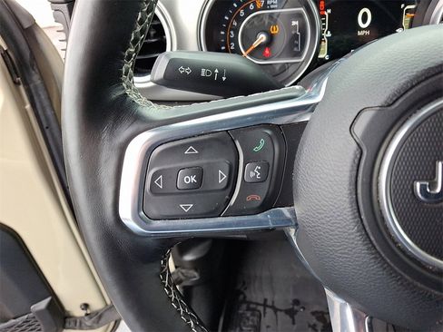 Used 2022 Jeep Gladiator Overland w/ LED Lighting Group image 21